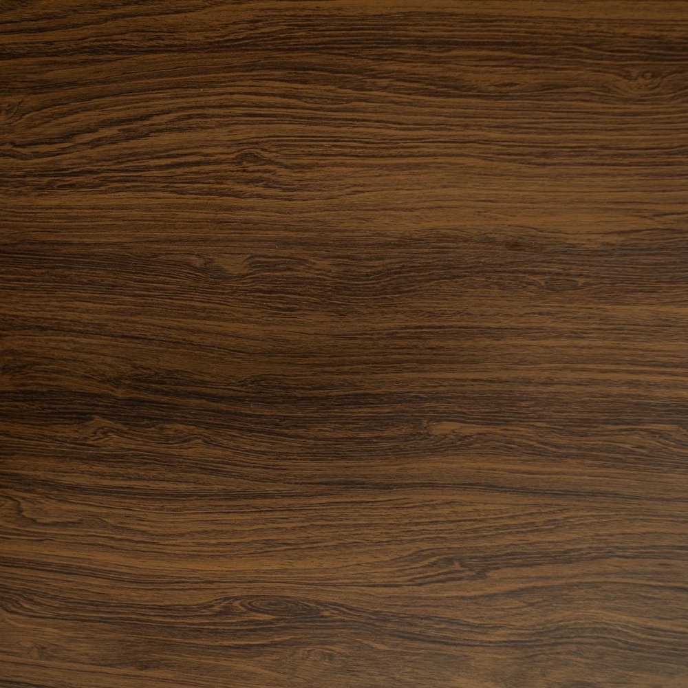 Echec et mat. texture bois noyer carre.2e16d0ba.fill 1000x1000